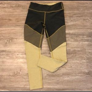 Outdoor Voices Sz M leggings